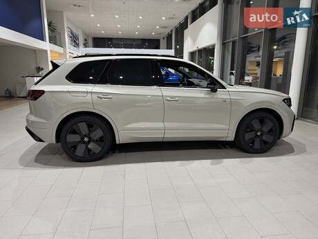 Volkswagen Touareg 2025