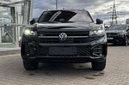 Volkswagen Touareg R-Line Platinum 3