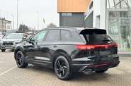 Volkswagen Touareg R-Line Platinum 3