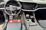 Volkswagen Touareg R-Line Platinum 3