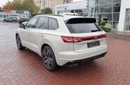Volkswagen Touareg R-Line Platinum 1