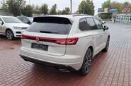 Volkswagen Touareg R-Line Platinum 1