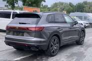 Volkswagen Touareg R-Line Platinum 4