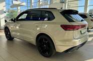 Volkswagen Touareg R-Line Platinum 3