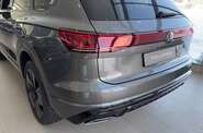 Volkswagen Touareg R-Line Platinum 3