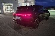 Volkswagen Touareg R-Line Platinum 3