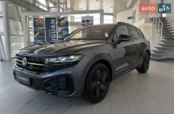 Volkswagen Touareg 3.0 TDI AT (286 к.с.) AWD R-Line Platinum 1