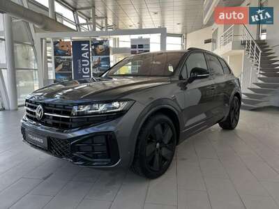 Volkswagen Touareg 2026 R-Line Platinum 1