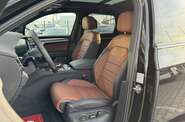 Volkswagen Touareg R-Line Platinum 1