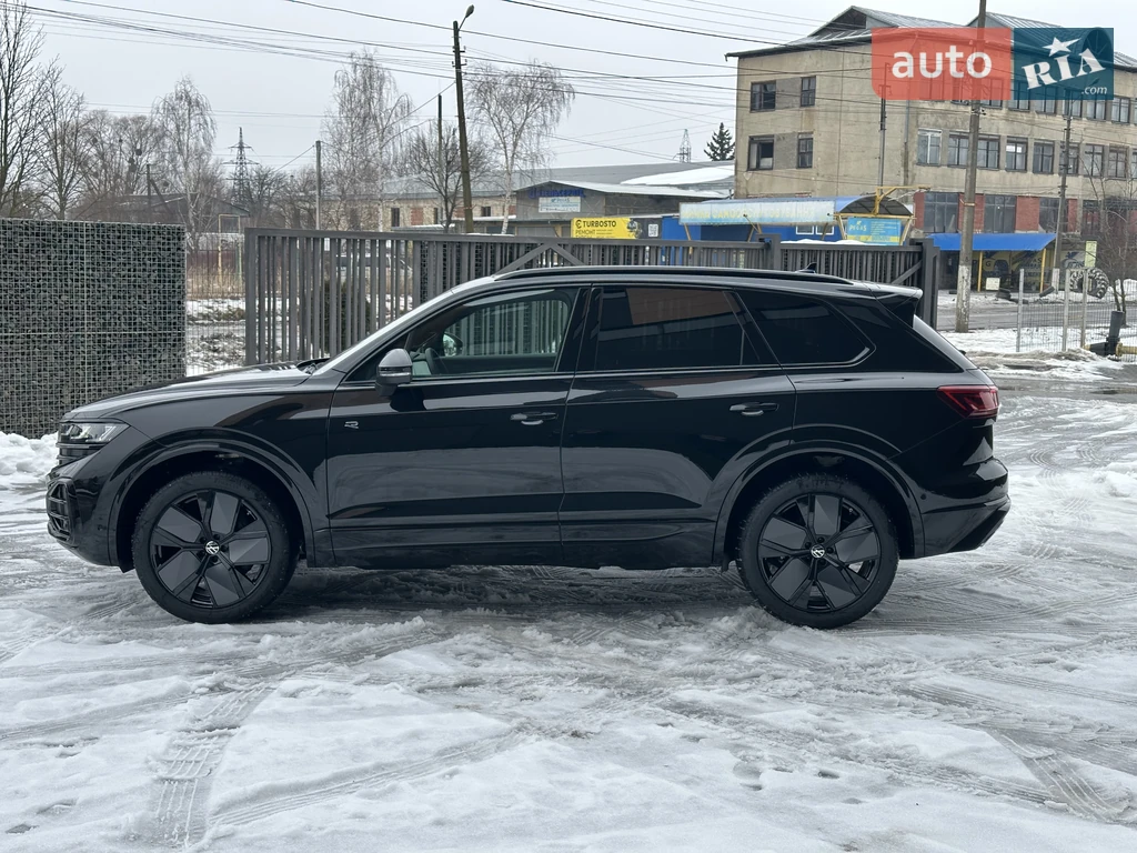 Volkswagen Touareg R-Line Platinum 1