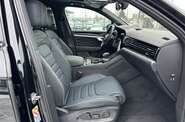 Volkswagen Touareg R-Line Platinum 1