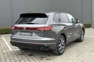 Volkswagen Touareg R-Line Platinum 3
