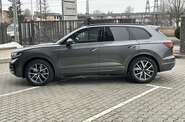 Volkswagen Touareg R-Line Platinum 3