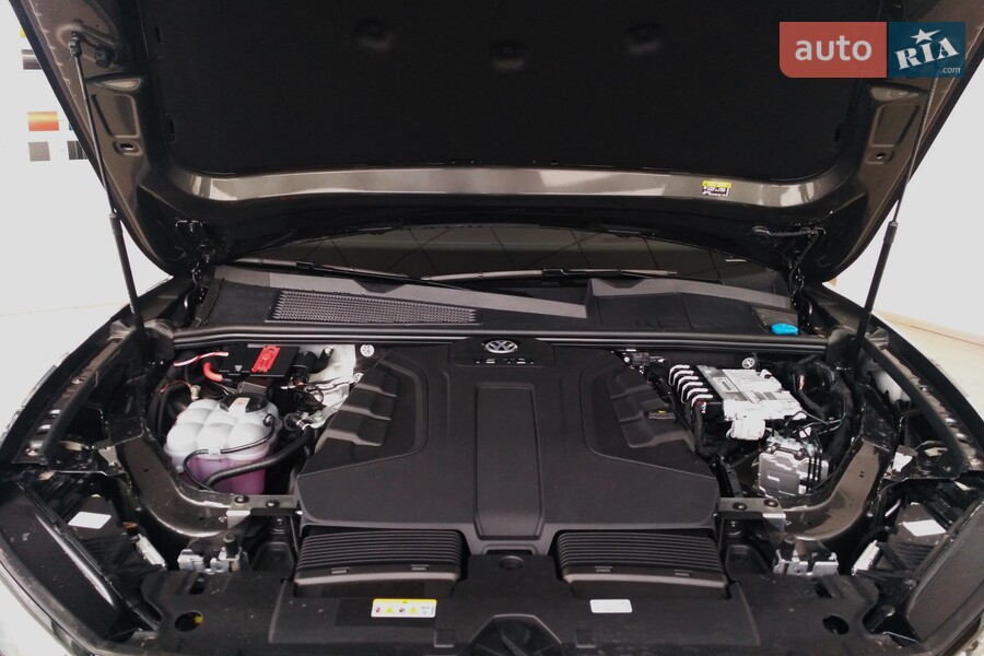 Volkswagen Touareg - фото 37