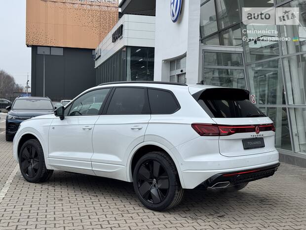 Кроссовер Volkswagen Touareg 2026 в Николаев