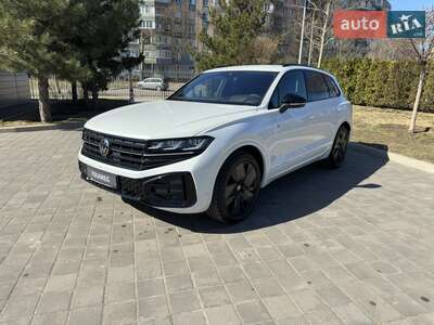 Volkswagen Touareg 2026 R-Line Platinum 3