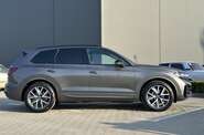 Volkswagen Touareg R-Line Platinum 3
