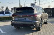 Volkswagen Touareg R-Line Platinum 3