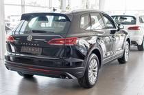 Volkswagen Touareg Base