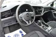 Volkswagen Touareg Base