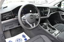 Volkswagen Touareg Base