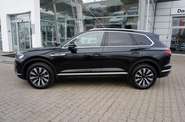 Volkswagen Touareg Base