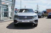 Volkswagen Touareg Base