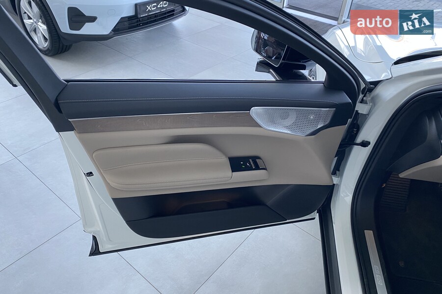 Volvo ES90 - фото 11