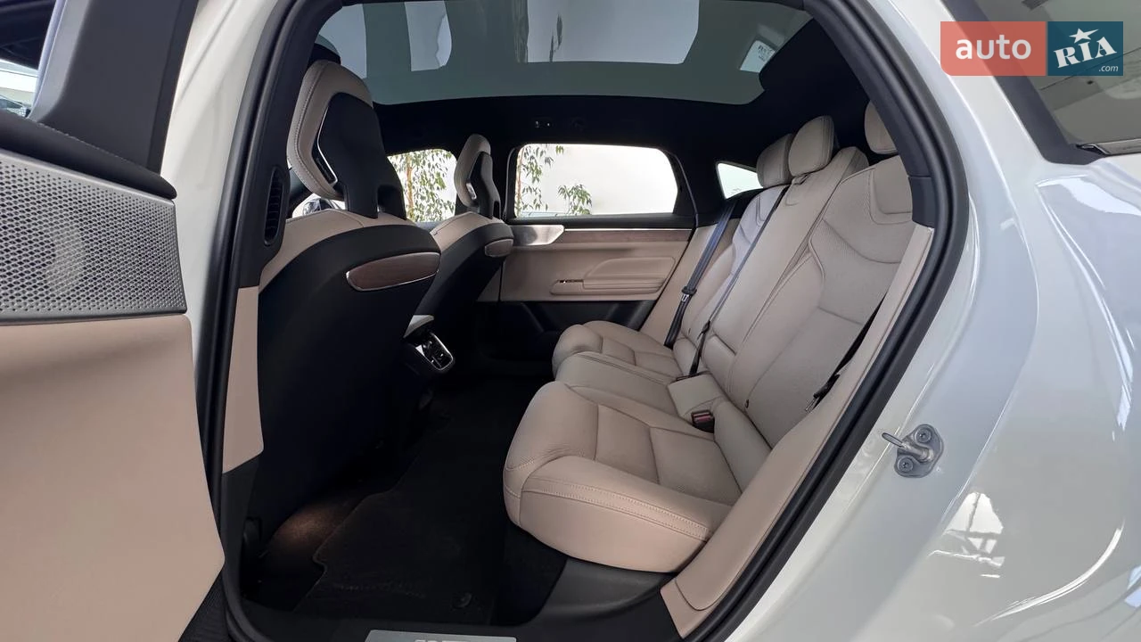Volvo-27
