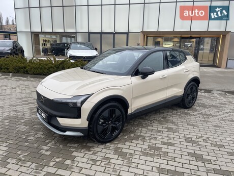 Volvo EX30 Cross Country 2025
