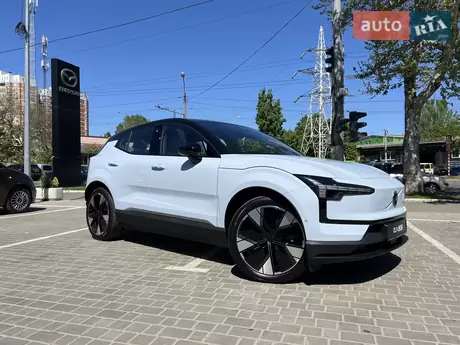 Volvo EX30 2024