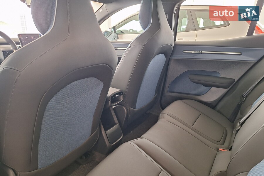 Volvo EX30 - фото 15