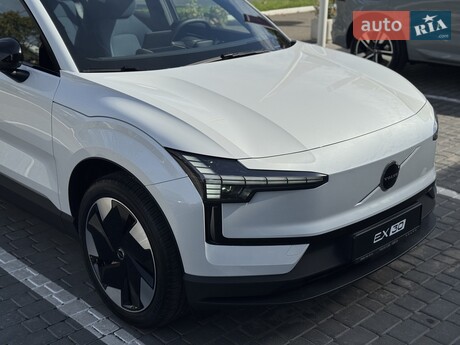 Volvo EX30 2025