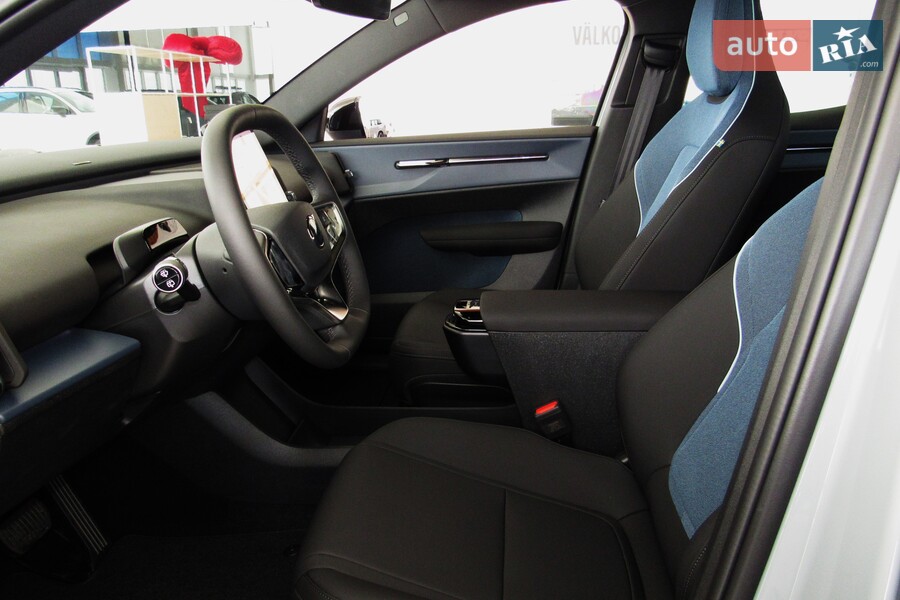 Volvo EX30 - фото 29