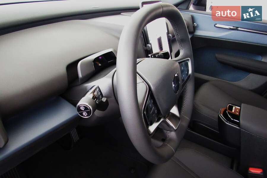 Volvo EX30 - фото 30