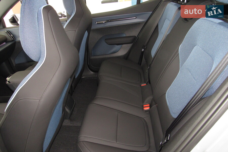 Volvo EX30 - фото 32