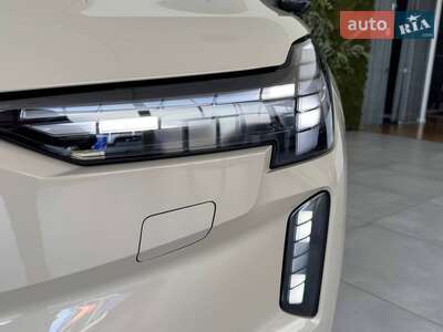 Новый Volvo EX90 2025 - фото 2