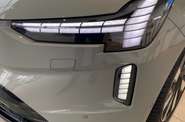 Volvo EX90 - фото 11