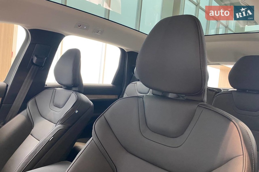 Volvo EX90 - фото 20
