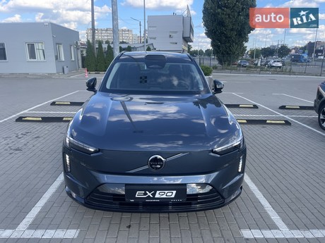 Volvo EX90 2025
