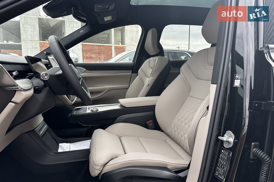 Volvo EX90 - фото 10