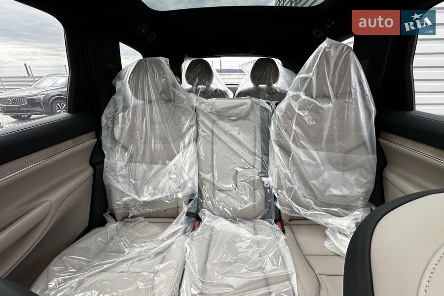 Volvo EX90 - фото 13