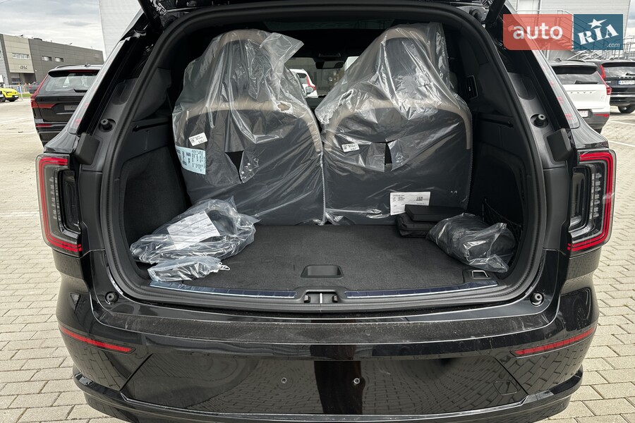 Volvo EX90 - фото 15