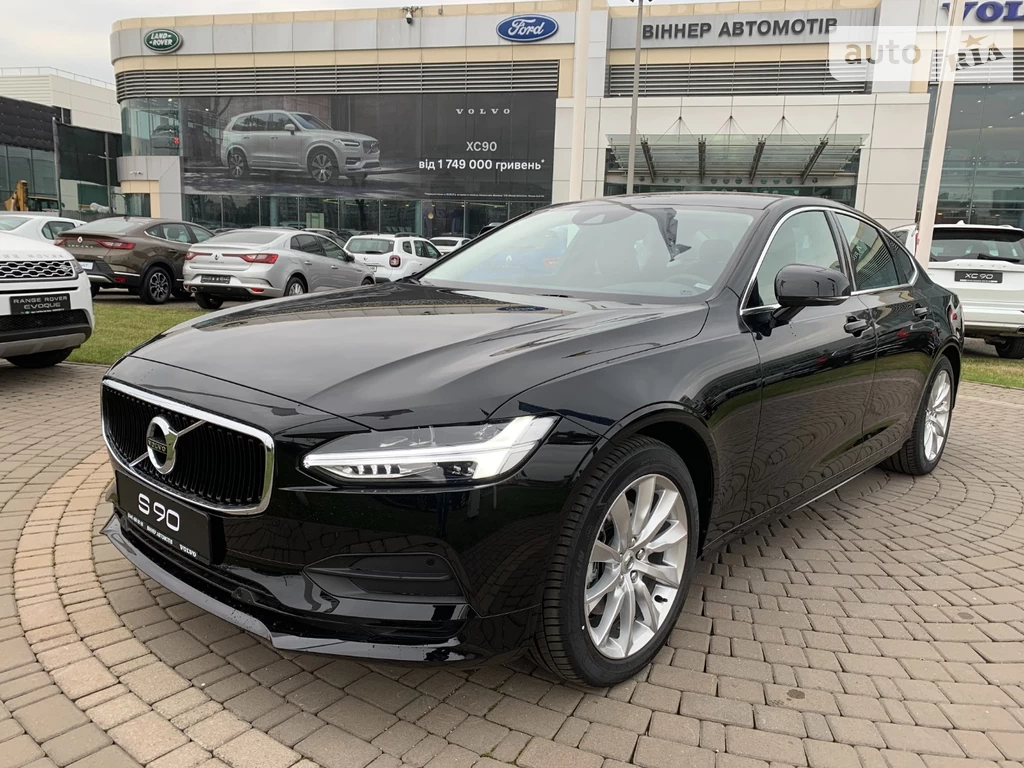 Volvo S90 Momentum