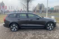 Volvo V60 Cross Country Plus Bright