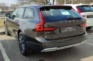 Volvo V90 Momentum