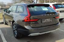 Volvo V90 Momentum