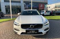 Volvo V90 Momentum