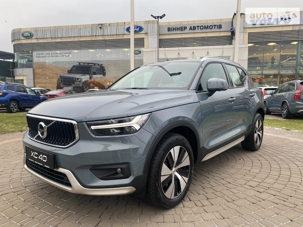 Volvo XC40 Momentum Pro