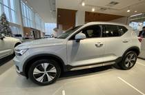 Volvo XC40 Momentum Pro